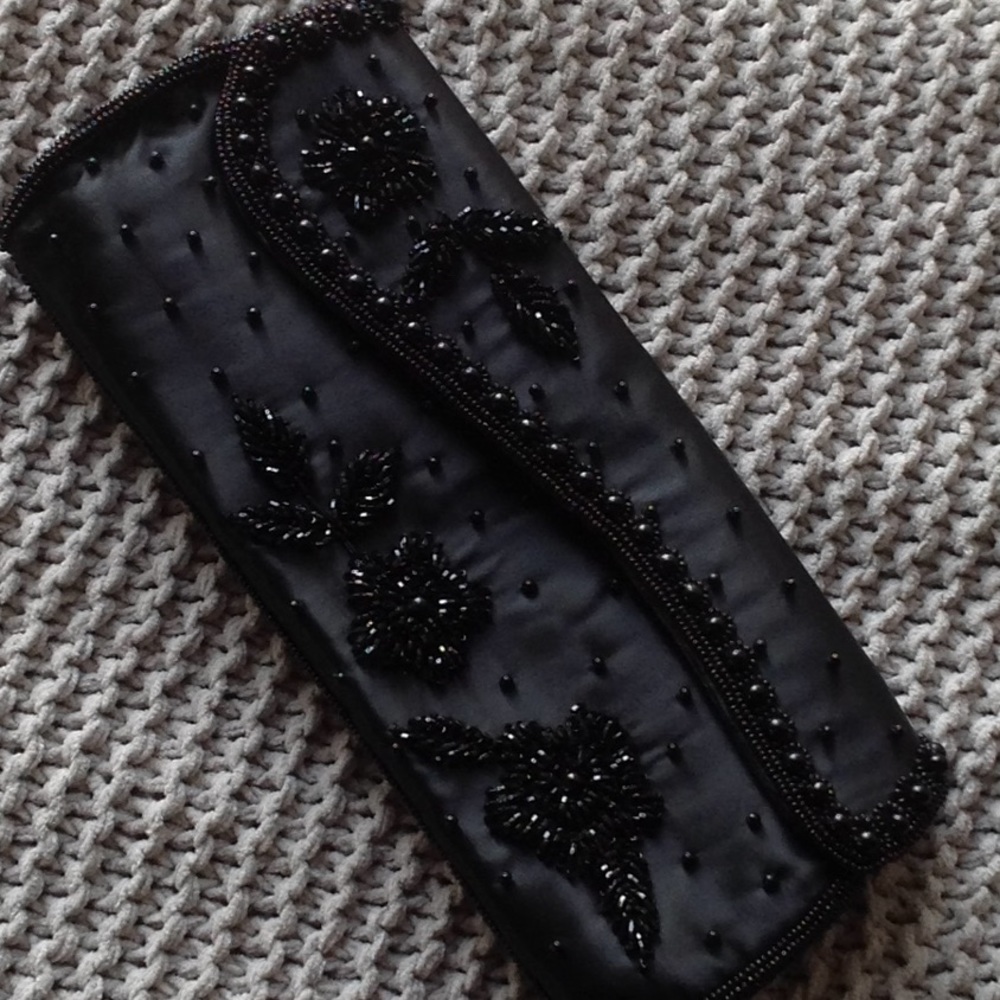 ❣️Vintage❣️La Regale Black Satin evening bag